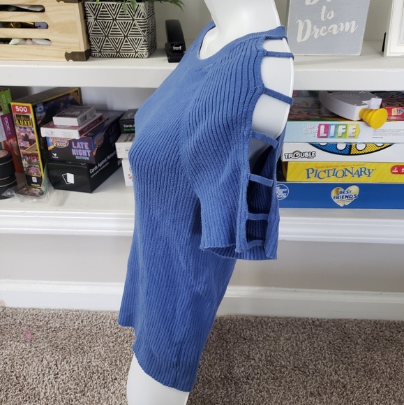 Express Blue Top - Picture 5 of 8